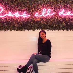 Meet your Posher, Lesley